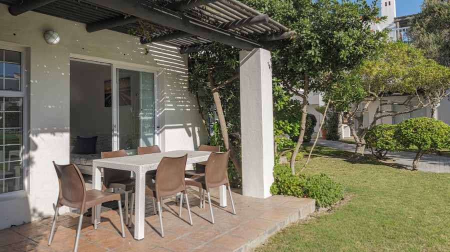 3 Bedroom Property for Sale in Struisbaai Western Cape